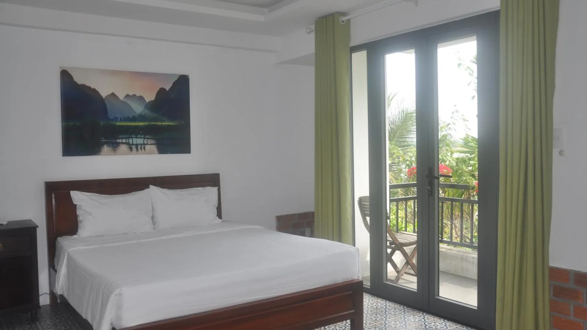 Autumn Bay Retreat Hoi An Hotel