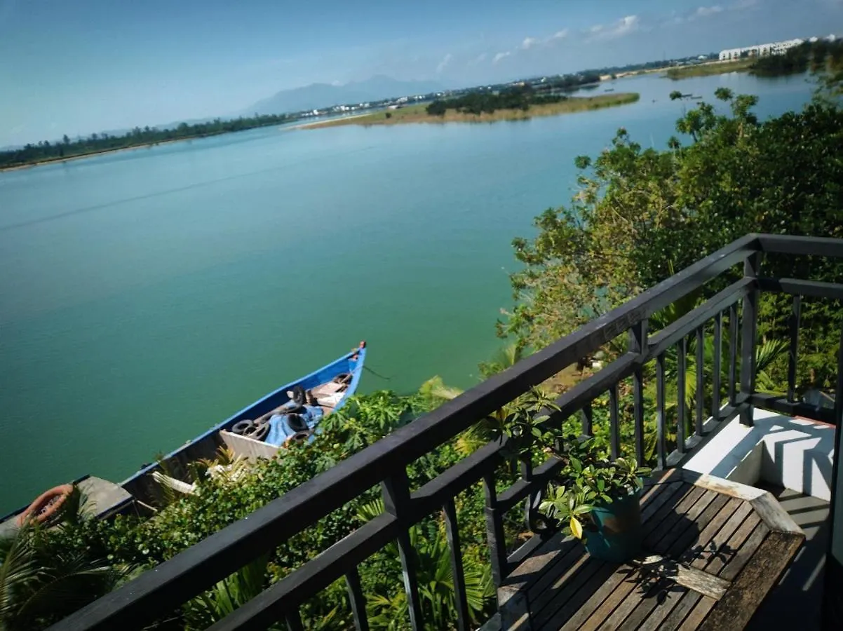 Autumn Bay Retreat Hoi An Hotel