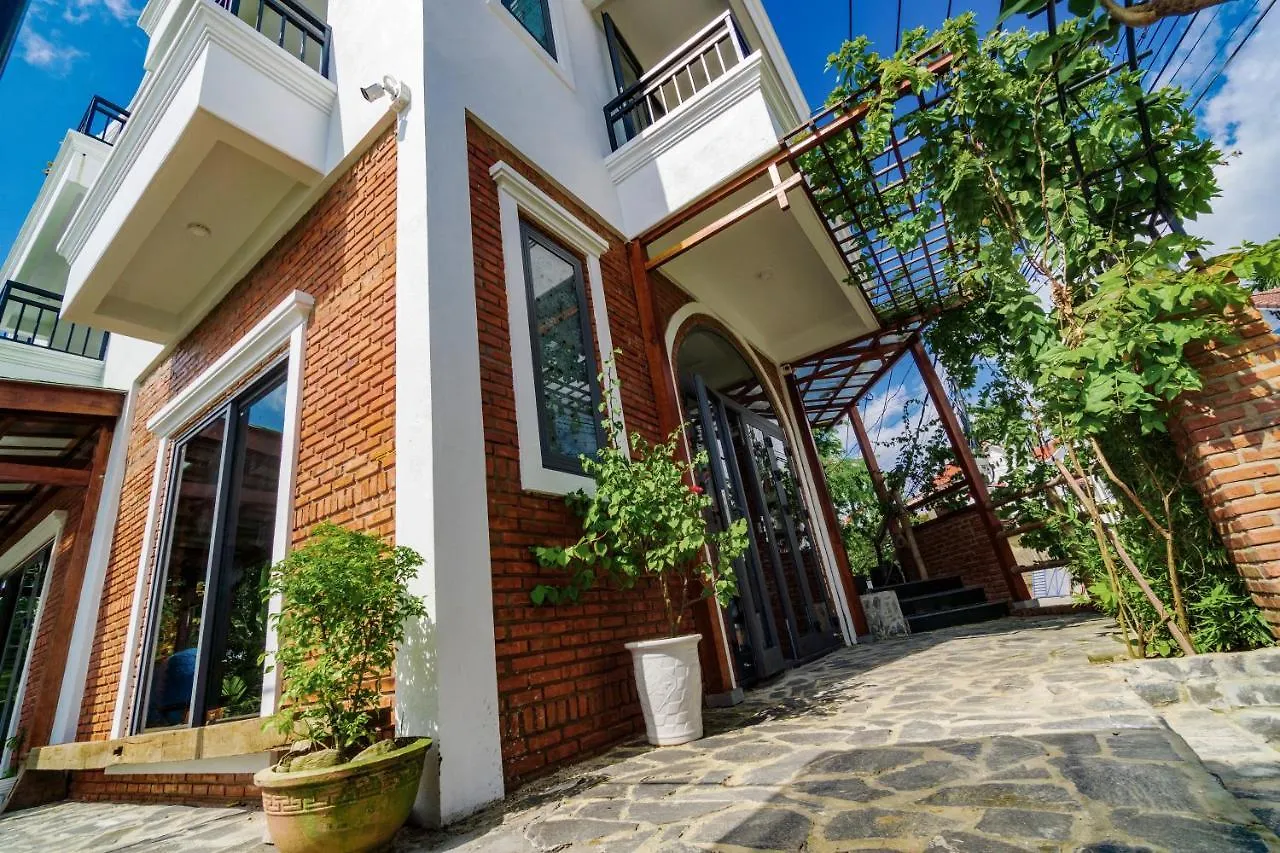 Autumn Bay Retreat Hoi An Hotel