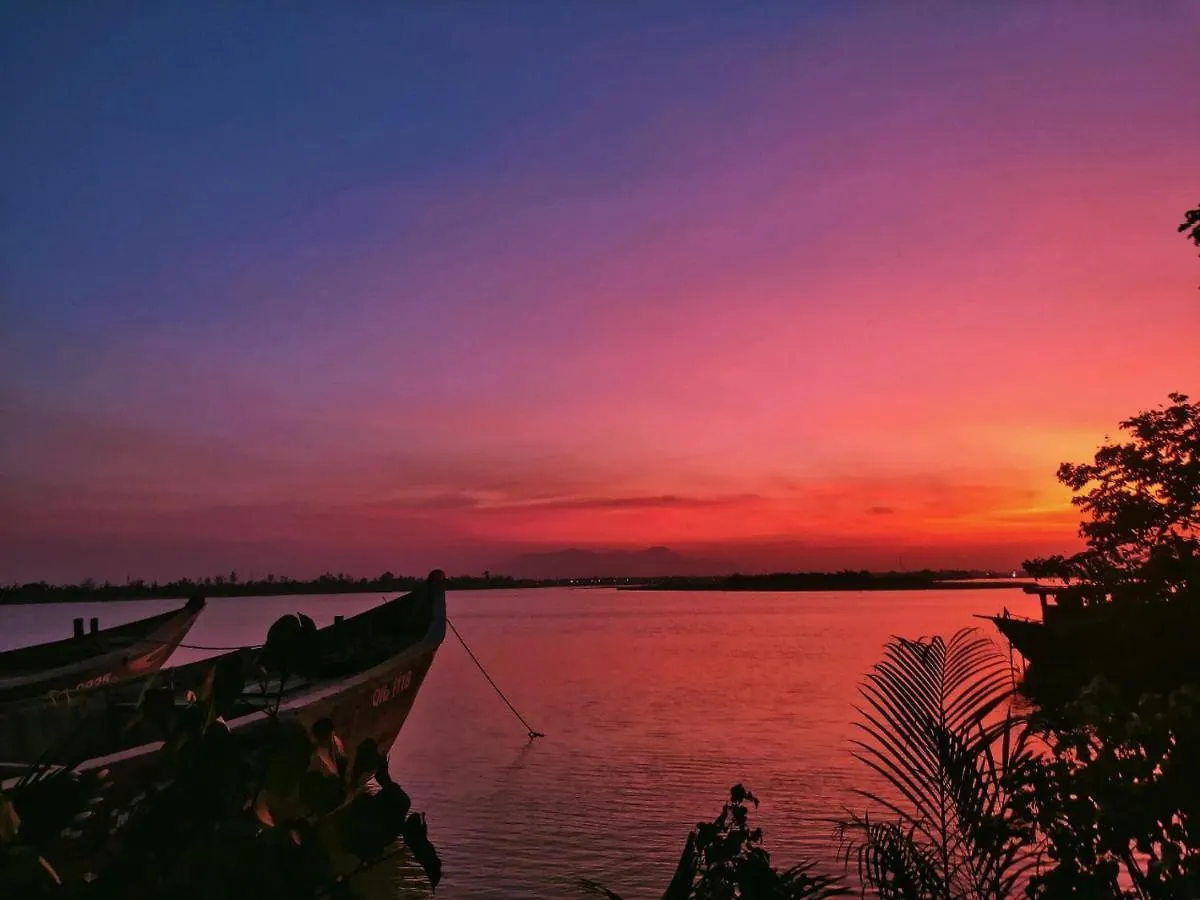 Autumn Bay Retreat Hoi An Hotel