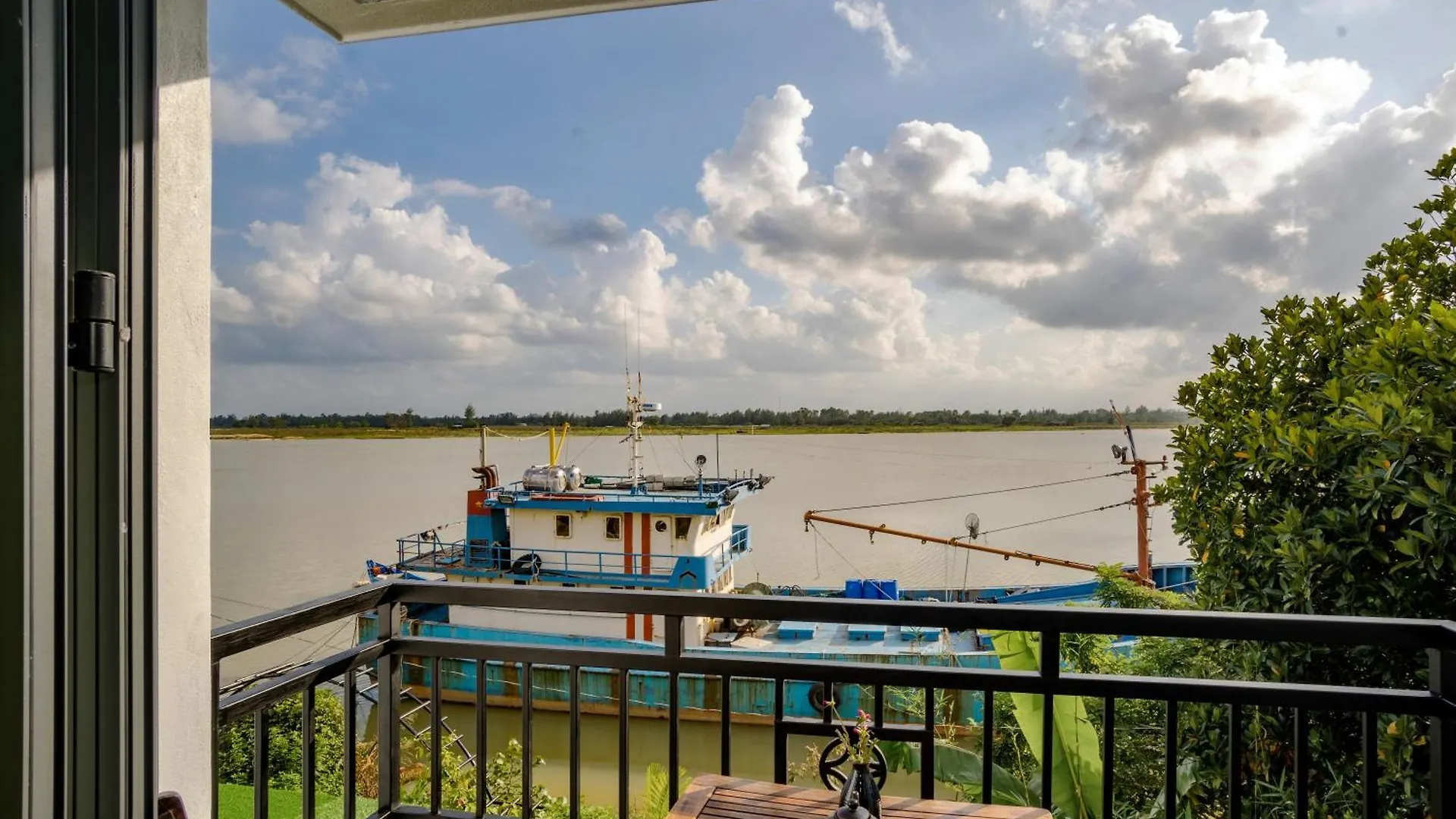 Autumn Bay Retreat Hoi An Hotel