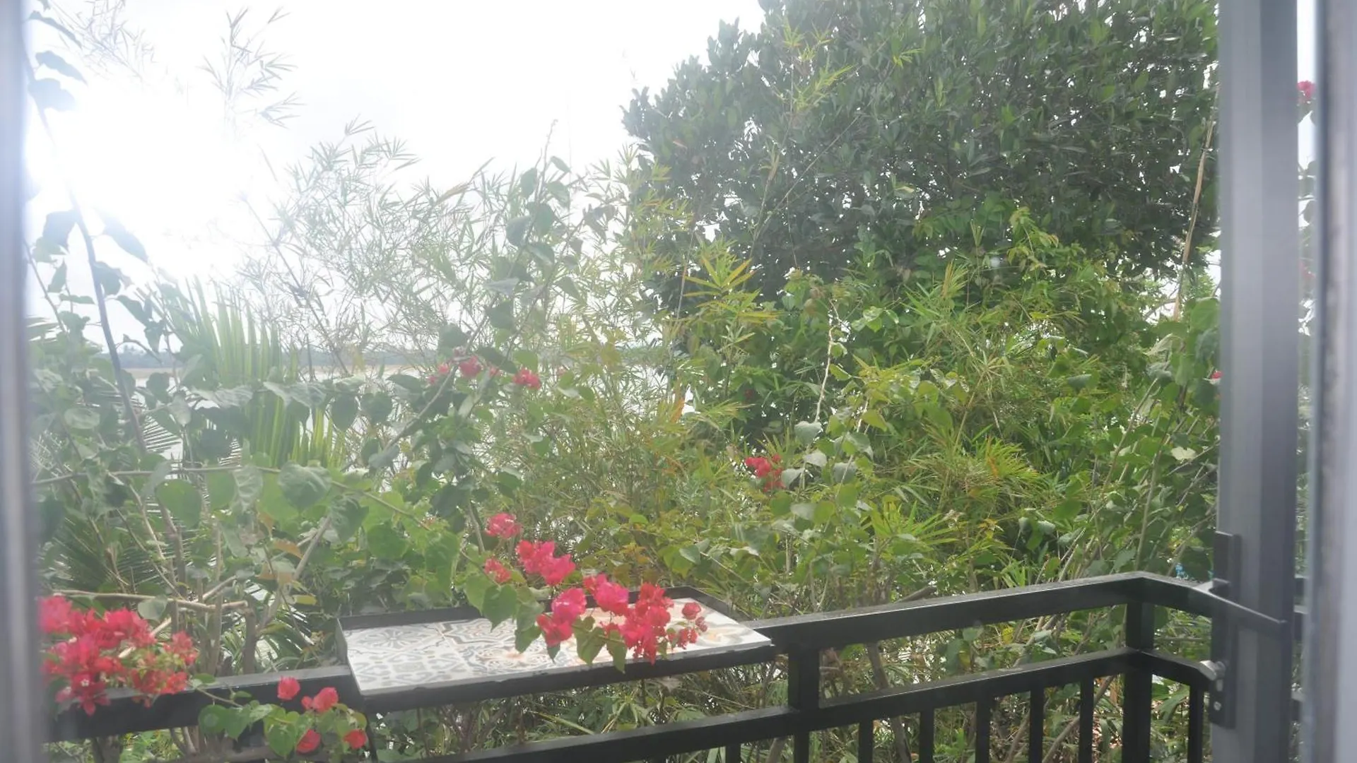 Autumn Bay Riverside Villa Hoi An